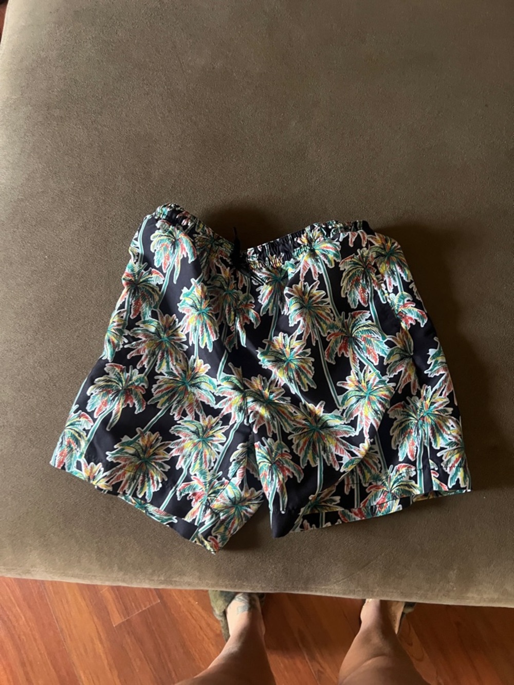 Palm tree borad shorts